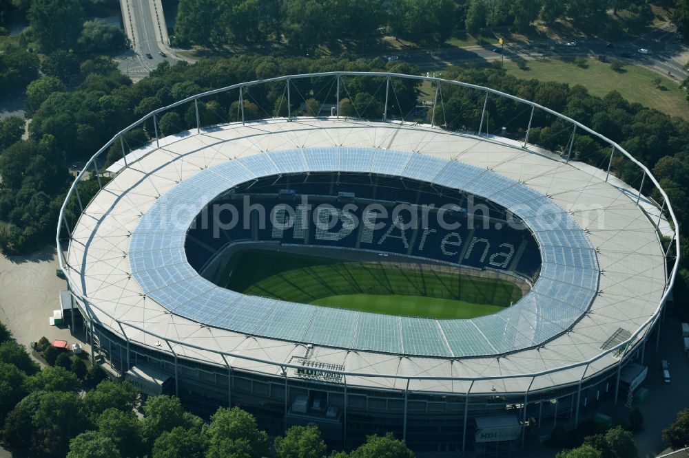 Aerial photograph Hannover - Stadium of the AWD Arena (formerly AWD Arena and HDI Arena) on Robert-Enke-Strasse in the Calenberger Neustadt district of Hanover in Lower Saxony