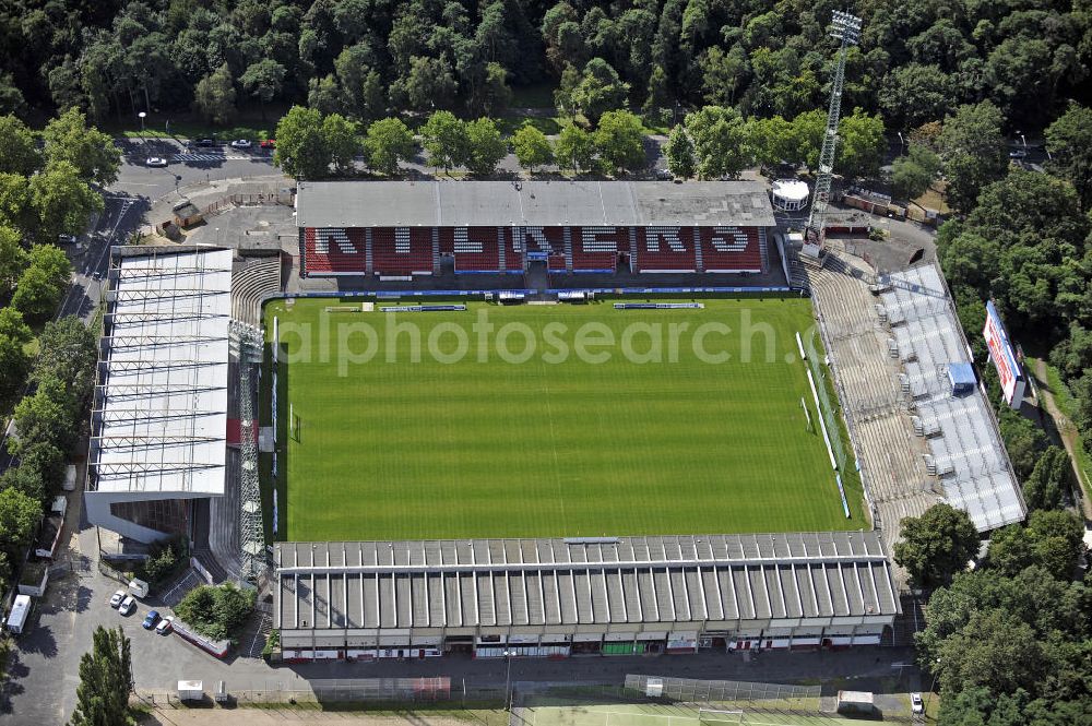 Aerial image Offenbach - Blick auf das Stadion Bieberer Berg. Es bietet Platz für 26.500 Zuschauer und ist die Heimspielstätte des Fußballvereins Kickers Offenbach. View of the stadium Bieberer Berg. There is a capacity for 26,500 spectators and it is the home ground of the football club Kickers Offenbach.