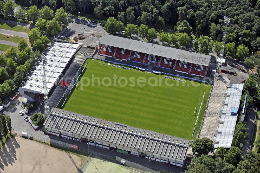 Aerial photograph Offenbach - Blick auf das Stadion Bieberer Berg. Es bietet Platz für 26.500 Zuschauer und ist die Heimspielstätte des Fußballvereins Kickers Offenbach. View of the stadium Bieberer Berg. There is a capacity for 26,500 spectators and it is the home ground of the football club Kickers Offenbach.