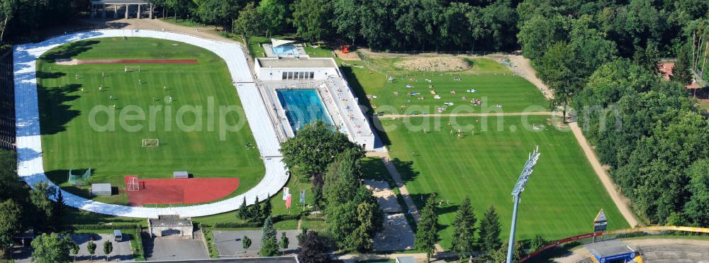 Darmstadt from above - Blick auf das Stadion am Böllenfalltor (umgangssprachlich auch Bölle genannt), einem Sportstadion in Darmstadt und Heimat des Fußballclubs SV Darmstadt 98 sowie der Footballer der Darmstadt Diamonds. The stadium at the Darmstadt SV Darmstadt 98.