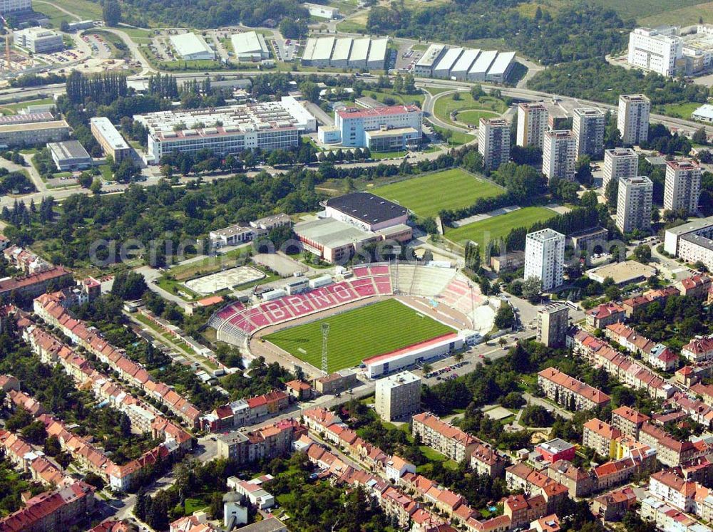 Brno (Brünn) from the bird's eye view: Blick auf das neue Stadion von Brno (auch Brünn genannt) mit anliegendem Wohngebiet. Mestsky Stadion, Srbská 47a, Brno 612 00, Tel: +420 541 233 582, Fax: +420 541 233 581