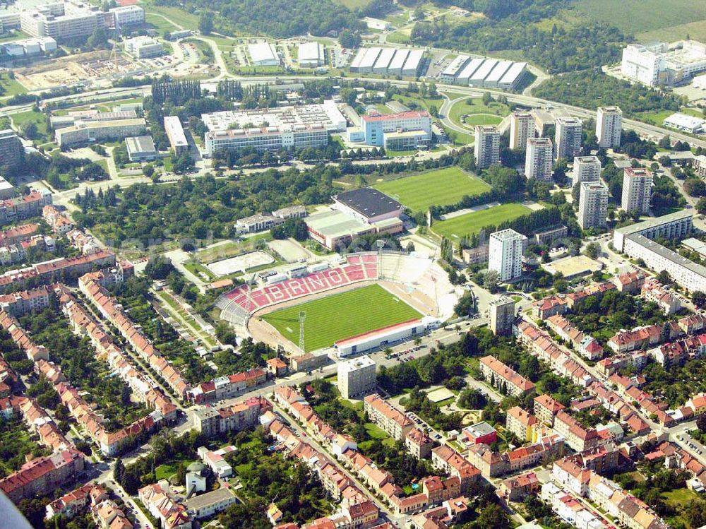 Aerial image Brno (Brünn) - Blick auf das neue Stadion von Brno (auch Brünn genannt) mit anliegendem Wohngebiet. Mestsky Stadion, Srbská 47a, Brno 612 00, Tel: +420 541 233 582, Fax: +420 541 233 581