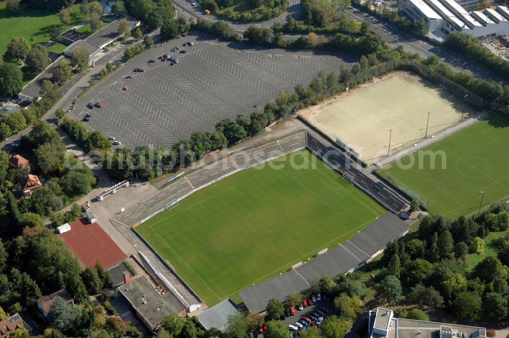 Würzburg from the bird's eye view: Blick auf das Stadion am Dallenberg und auf den Parkplatz. Das vereinseigene Stadion am Dallenberg des FC Würzburger Kickers wurde 1967 erbaut. Die Stadionkapazität umfasst ca. 18.000 Zuschauer. Kontakt: FC Würzburger Kickers e.V., Stadion am Dallenberg, Mittlerer Dallenbergweg 49, 97082 Würzburg, Achim Walder: