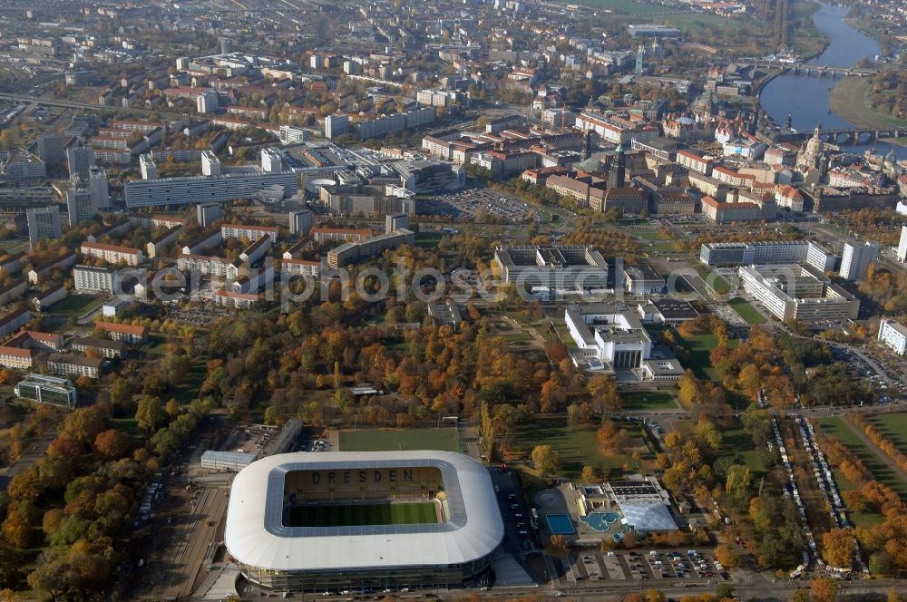 Aerial photograph Dresden - View of the stadium in Dresden in the state Saxony. The football stadium had to Lennéstreet over time the name of Rudolf-Harbig-Stadion, Dynamo Stadium and Gluecksgas Stadium