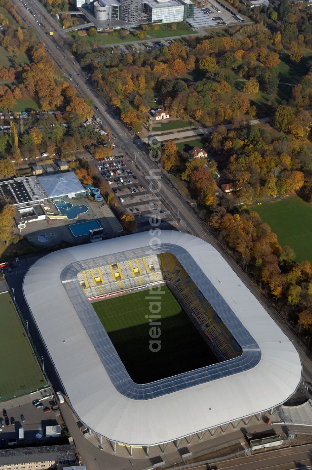 Aerial image Dresden - View of the stadium in Dresden in the state Saxony. The football stadium had to Lennéstreet over time the name of Rudolf-Harbig-Stadion, Dynamo Stadium and Gluecksgas Stadium