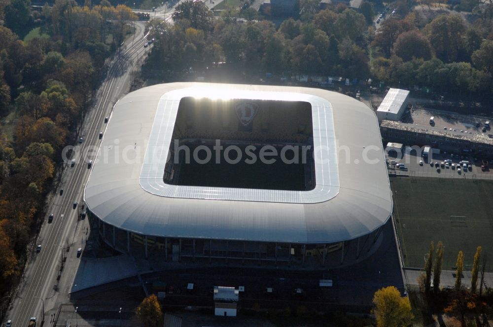 Dresden from the bird's eye view: View of the stadium in Dresden in the state Saxony. The football stadium had to Lennéstreet over time the name of Rudolf-Harbig-Stadion, Dynamo Stadium and Gluecksgas Stadium