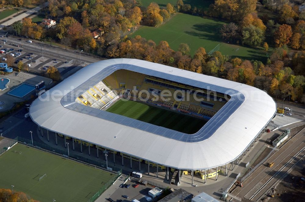 Aerial photograph Dresden - View of the stadium in Dresden in the state Saxony. The football stadium had to Lennéstreet over time the name of Rudolf-Harbig-Stadion, Dynamo Stadium and Gluecksgas Stadium