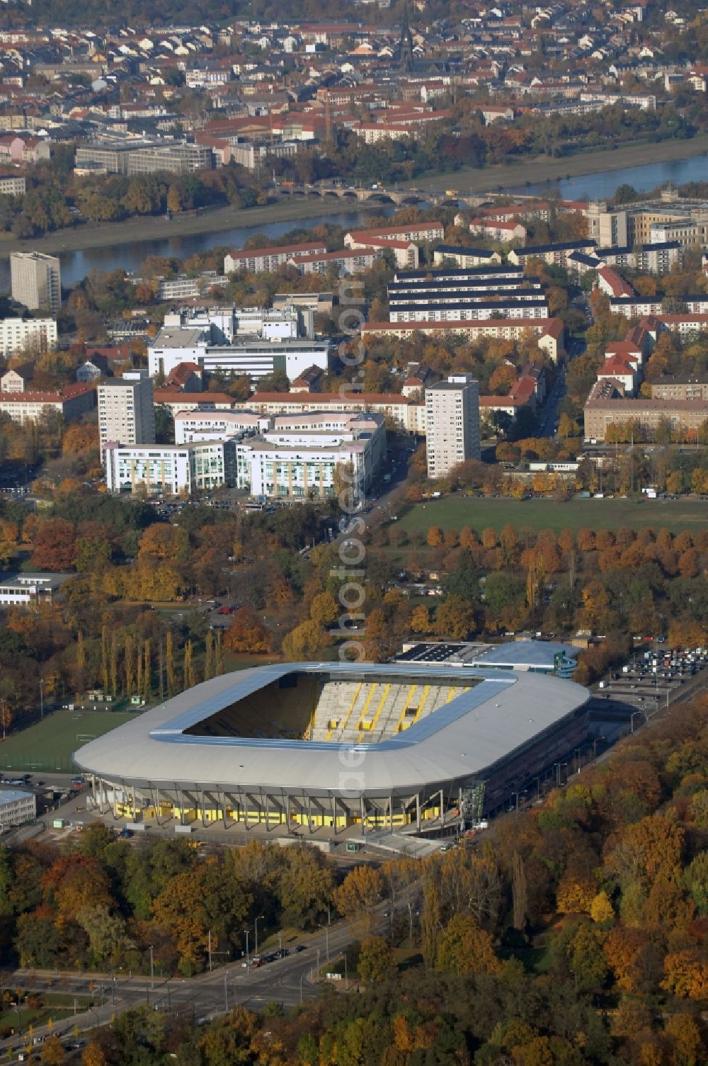 Aerial image Dresden - View of the stadium in Dresden in the state Saxony. The football stadium had to Lennéstreet over time the name of Rudolf-Harbig-Stadion, Dynamo Stadium and Gluecksgas Stadium