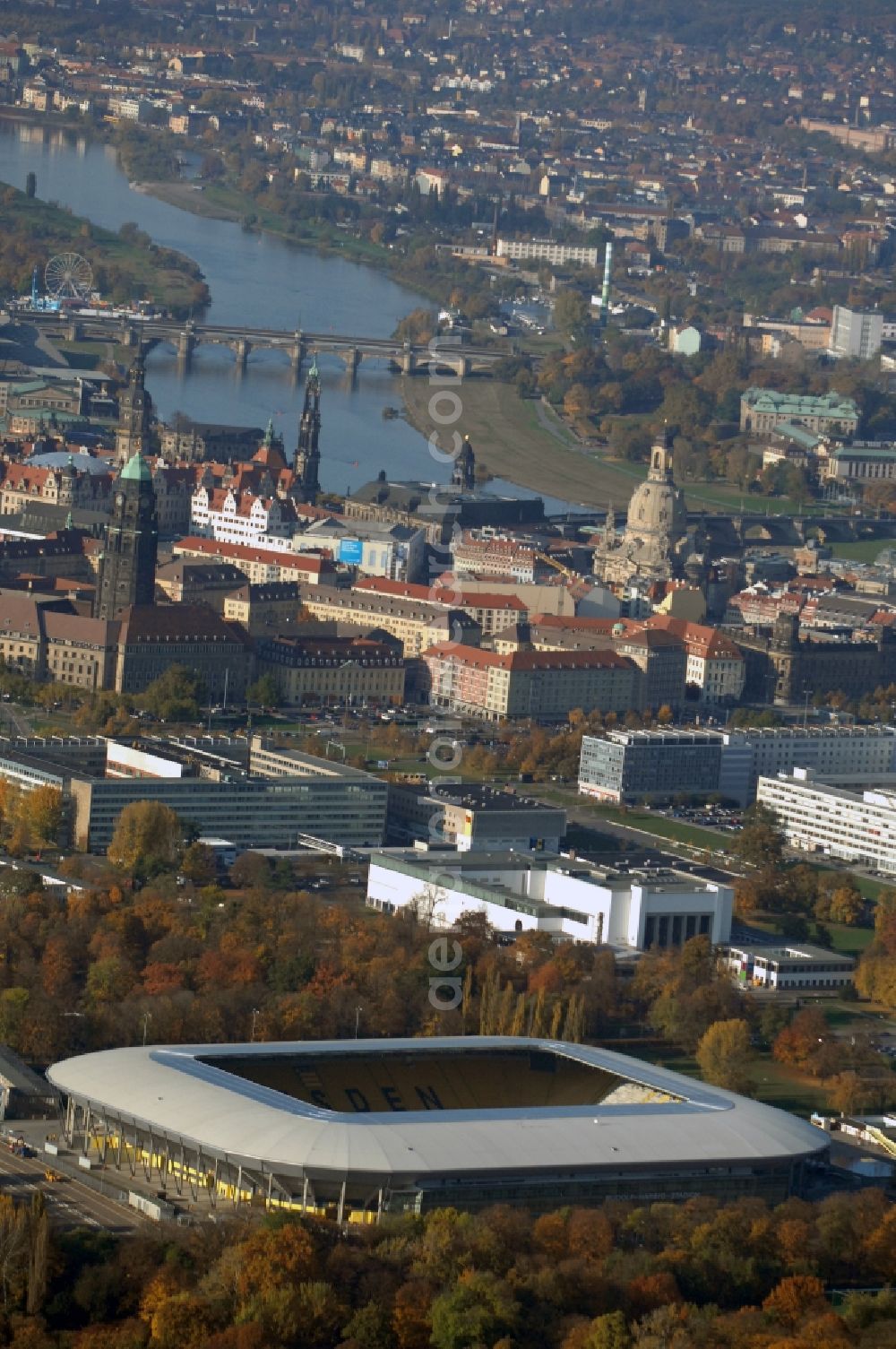 Aerial image Dresden - View of the stadium in Dresden in the state Saxony. The football stadium had to Lennéstreet over time the name of Rudolf-Harbig-Stadion, Dynamo Stadium and Gluecksgas Stadium