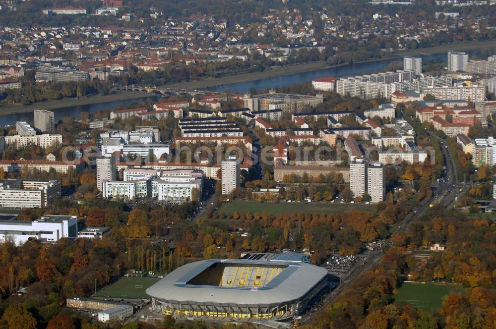 Aerial photograph Dresden - View of the stadium in Dresden in the state Saxony. The football stadium had to Lennéstreet over time the name of Rudolf-Harbig-Stadion, Dynamo Stadium and Gluecksgas Stadium