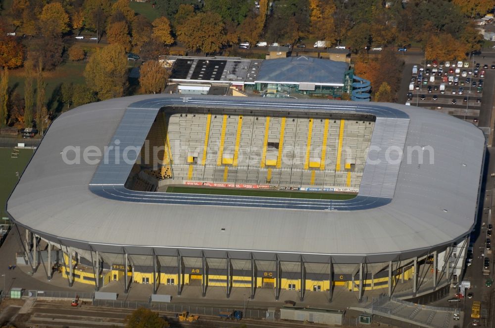 Dresden from the bird's eye view: View of the stadium in Dresden in the state Saxony. The football stadium had to Lennéstreet over time the name of Rudolf-Harbig-Stadion, Dynamo Stadium and Gluecksgas Stadium