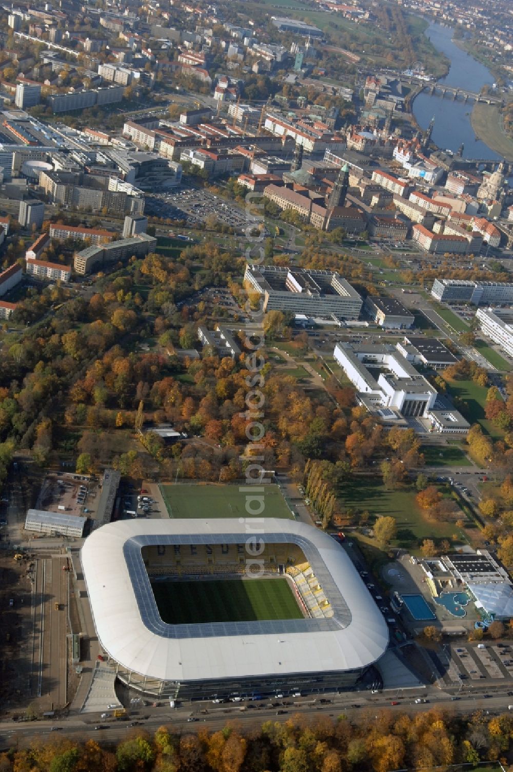 Dresden from the bird's eye view: View of the stadium in Dresden in the state Saxony. The football stadium had to Lennéstreet over time the name of Rudolf-Harbig-Stadion, Dynamo Stadium and Gluecksgas Stadium