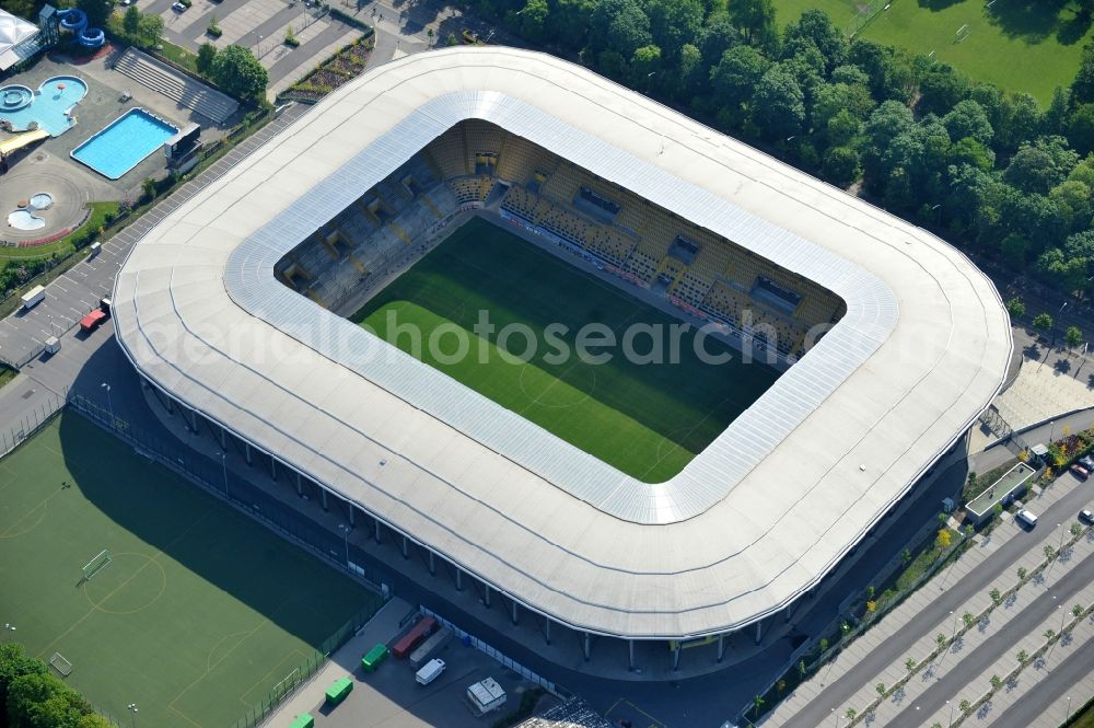 Aerial photograph Dresden - View of the stadium in Dresden in the state Saxony. The football stadium had to Lennéstreet over time the name of Rudolf-Harbig-Stadion, Dynamo Stadium and Gluecksgas Stadium