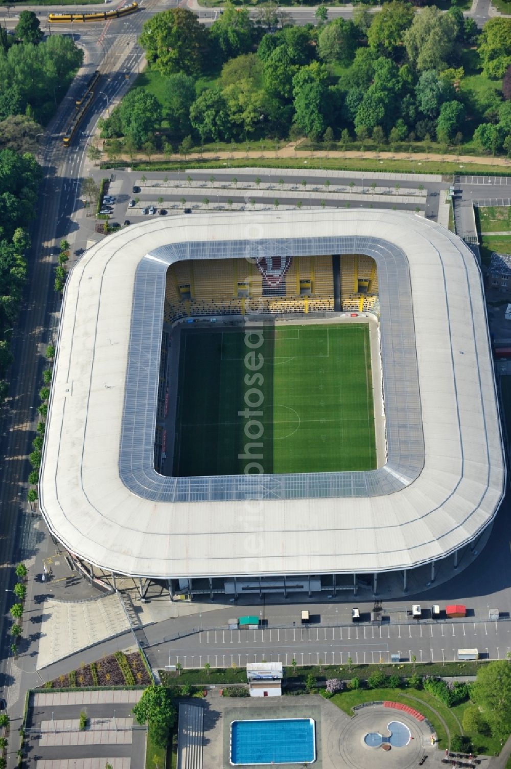 Aerial image Dresden - View of the stadium in Dresden in the state Saxony. The football stadium had to Lennéstreet over time the name of Rudolf-Harbig-Stadion, Dynamo Stadium and Gluecksgas Stadium