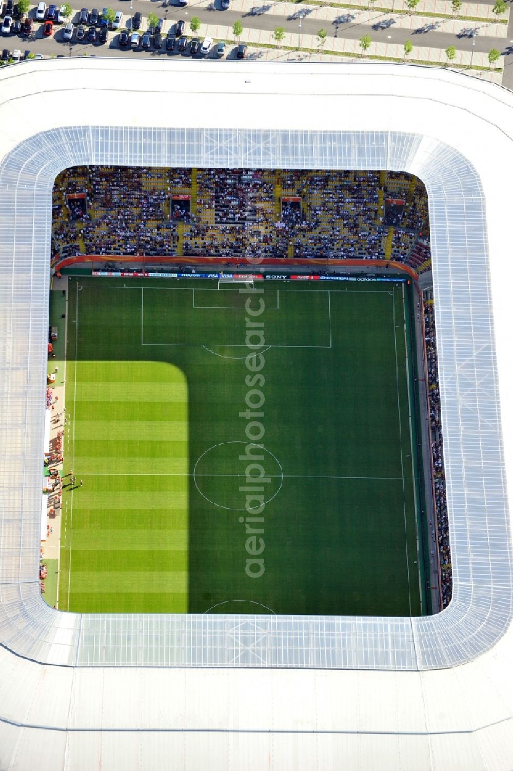 Dresden from the bird's eye view: View of the stadium in Dresden in the state Saxony. The football stadium had to Lennéstreet over time the name of Rudolf-Harbig-Stadion, Dynamo Stadium and Gluecksgas Stadium