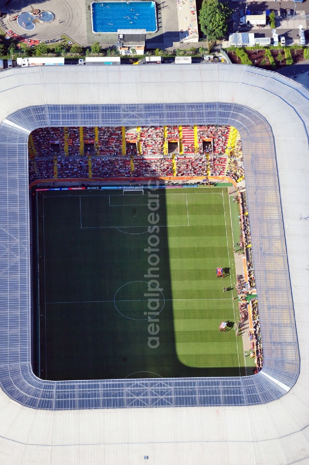 Aerial image Dresden - View of the stadium in Dresden in the state Saxony. The football stadium had to Lennéstreet over time the name of Rudolf-Harbig-Stadion, Dynamo Stadium and Gluecksgas Stadium