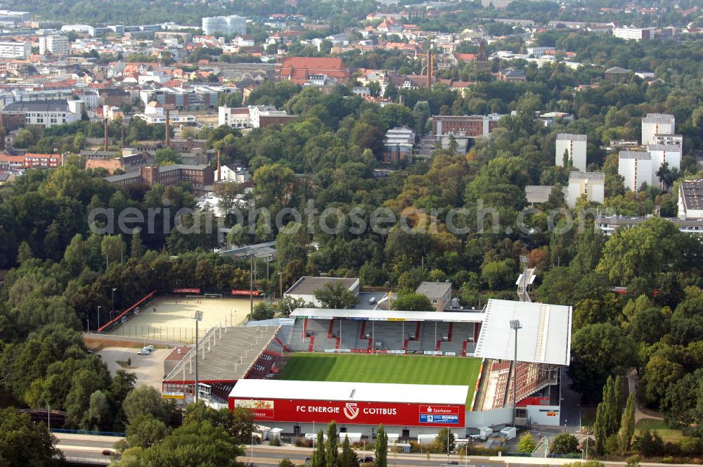 Aerial image Cottbus - Das Stadion der Freundschaft ist ein Fußballstadion in Cottbus. Der FC Energie Cottbus trägt hier seine Heimspiele aus. Das gesamte Stadion hat aktuell ein Fassungsvermögen von 22.528 Zuschauern. Es bietet 10.949 überdachte Sitzplätze, 7.795 überdachte und 3.630 nicht überdachte Stehplätze, sowie 154 Plätze im Rollstuhl-Handicapbereich. Kontakt FC Energie Cottbus: Tel. +49(0)355 756950, Email: info@fcenergie.com