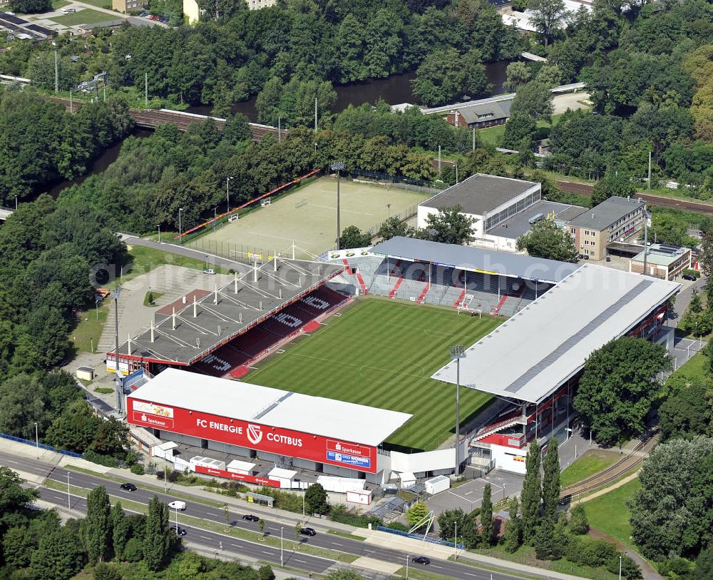 Aerial photograph Cottbus - Blick auf das Stadion der Freundschaft in Cottbus. Es ist die Heimspielstätte des Fußballvereins FC Energie Cottbus und liegt direkt an der Spree. Das Stadion bietet Platz für 22.500 Zuschauer. View of the Stadium of Friendship in Cottbus. It is the home ground of the football club FC Energie Cottbus is located directly on the Spree River. The stadium can accommodate 22,500 spectators.