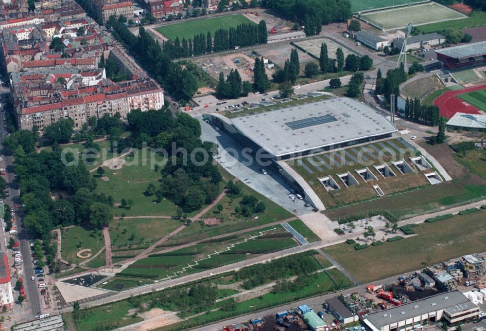 Berlin Prenzaluer Berg from above - Stadium at the Friedrich-Ludwig-Jahn-Sportpark in Berlin Prenzlauer Berg