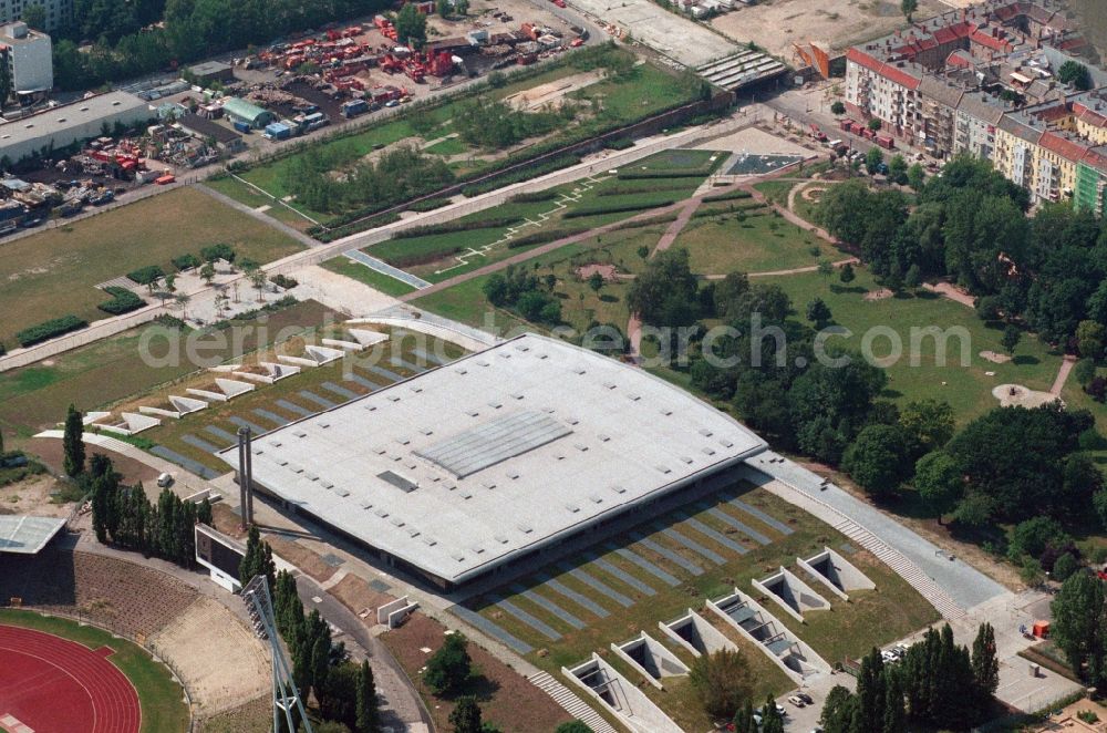 Aerial image Berlin Prenzaluer Berg - Stadium at the Friedrich-Ludwig-Jahn-Sportpark in Berlin Prenzlauer Berg