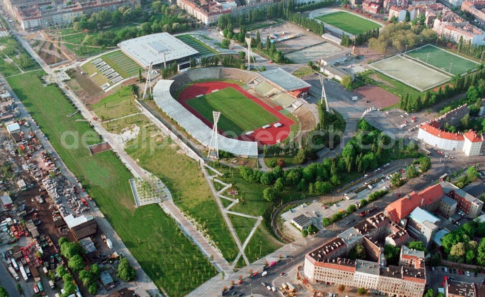 Aerial image Berlin Prenzaluer Berg - Stadium at the Friedrich-Ludwig-Jahn-Sportpark in Berlin Prenzlauer Berg