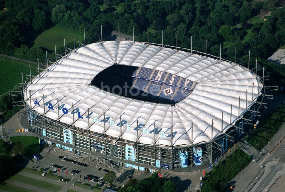 Aerial photograph Hamburg - Blick auf das Stadion HSH Nordbank Arena. Diese ist eine Konzert- und Wettkampfstätte in Hamburg, die überwiegend vom Fußball-Bundesligisten Hamburger SV (HSV) genutzt wird und u.a. Austragungsort der Fußball-Weltmeisterschaft 2006 war. 2010 wird in der HSH Nordbank Arena das Finale des UEFA Cup stattfinden. Bis einschließlich 30. Juni 2001 trug es den Namen Volksparkstadion, bis einschließlich 3. Juli 2007 hieß es AOL Arena. Kontakt: HSH NORDBANK ARENA HAMBURG, HSV-Arena GmbH & CO. KG, Sylvesterallee 7, 22525 Hamburg, Tel. +49 (0)40 415531 10, Fax +49 (0)40 415531 20, e-mail: info@hsv-hshnordbank-arena.de