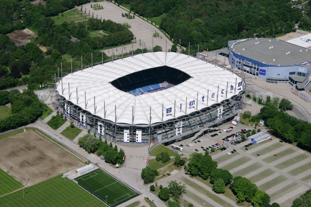 Hamburg from above - The stadium Imtech Arena is the home ground of German Bundesliga club HSV and the O2 World a multi-purpose arena in Hamburg