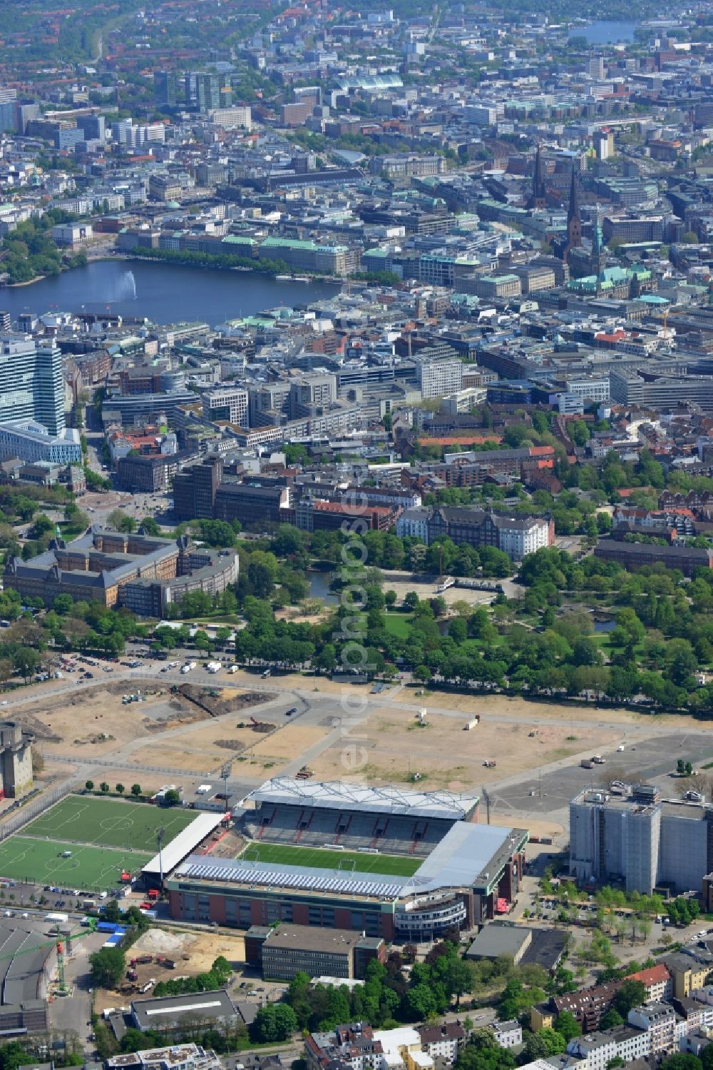 Aerial image Hamburg - View of the Hamburg Millerntor Stadium / St. Pauli stadium. The stadium is home to the first and 2 Soccer team of FC St. Pauli