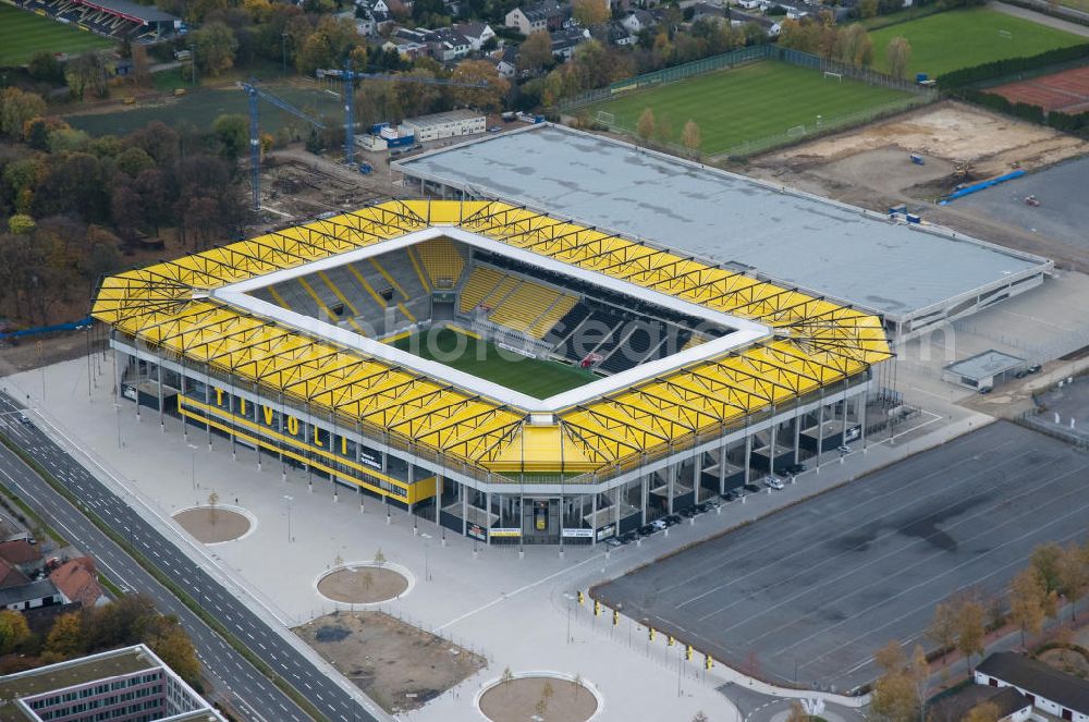 Aachen from the bird's eye view: Baustelle des Stadion des Fußballklubs Alemannia Aachen, dem Neuen Tivoli. Die Baustelle der WALTER HELLMICH GmbH bietet Platz für bis zu 33.000 Zuschauern und liegt im Sportpark Soers. Construction site of the stadium of the football club Alemannia Aachen, the new Tivoli.