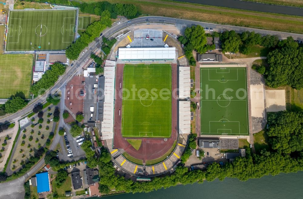 Aerial photograph Oberhausen - Sports facility grounds of stadium Stadion Niederrhein of SC Rot-Weiss in Oberhausen in the state North Rhine-Westphalia, Germany