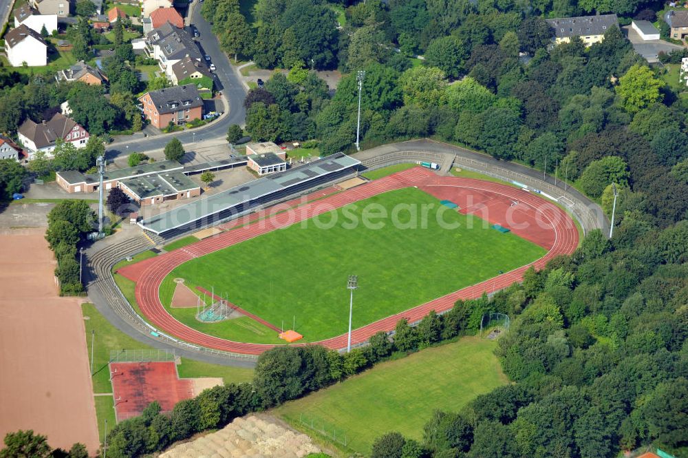 Bielefeld from above - Das Stadion Rußheide ist ein Multifunktionsstadion mit Leichtathletikanlage in Bielefeld in Niedersachsen. Es ist die Heimspielstätte des Fußballvereins VfB Fichte Bielefeld und der American Football-Mannschaft Bielefeld Bulldogs. The Stadium Rußheide in Lower Saxony.