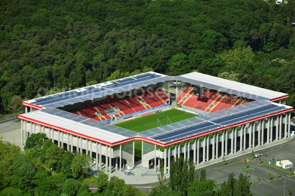 Aerial photograph Offenbach - View of the Sparda-Bank-Hessen stadium in Offenbach in Hesse. The soccer stadium, in which the soccer club Kickers Offenbach plays its home games, was rebuilt after the demolition of the stadium Bieberer Berg at the same location with a higher capacity of 20,500 seats. Under the leadership of the newly formed stadium company Bieberer Berg (SBB), the stadium was built in February 2011 and celebrated its opening in July 2012