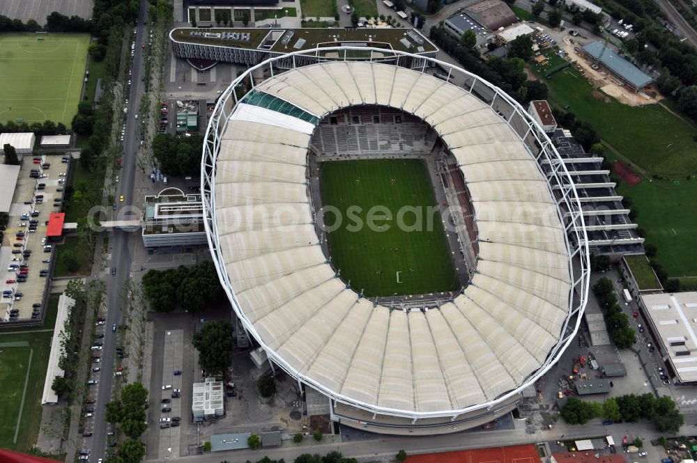 Aerial image Stuttgart - Blick auf das umgebaute Fußballstadion Mercedes-Benz-Arena in Suttgart. Die Stadion NeckarPark GmbH & Co. KG will die Kapazität auf 39.000 Plätze reduzieren, die Kosten des Projekts belaufen sich auf rund 60 Millionen Euro. Für zusätzliche 13,15 Millionen Euro wird außerdem unter der Untertürkheimer Kurve eine Sporthalle entstehen. View of the reconstruction of the stadium Stuttgart (Mercedes-Benz-Arena) to a football-only stadium.