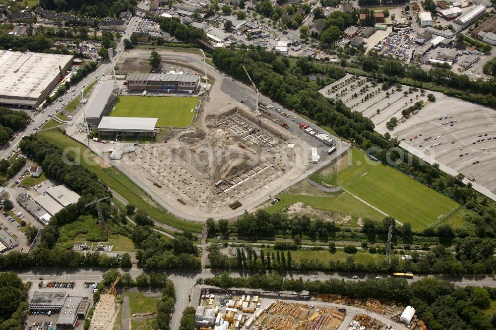 Aerial photograph Essen - Blick auf die Baustelle zum Neubau des Rot- Weiss - Stadion in Essen am Gelände des alten Georg-Melches-Stadion. View the construction site to the new stadium in Essen at the site of the old George-Melches Stadium