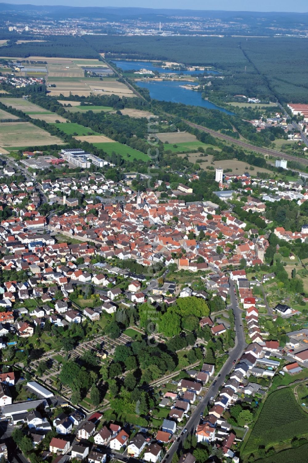 Babenhausen from the bird's eye view: View of the old town and downtown of Babenhausen in the state of Hesse