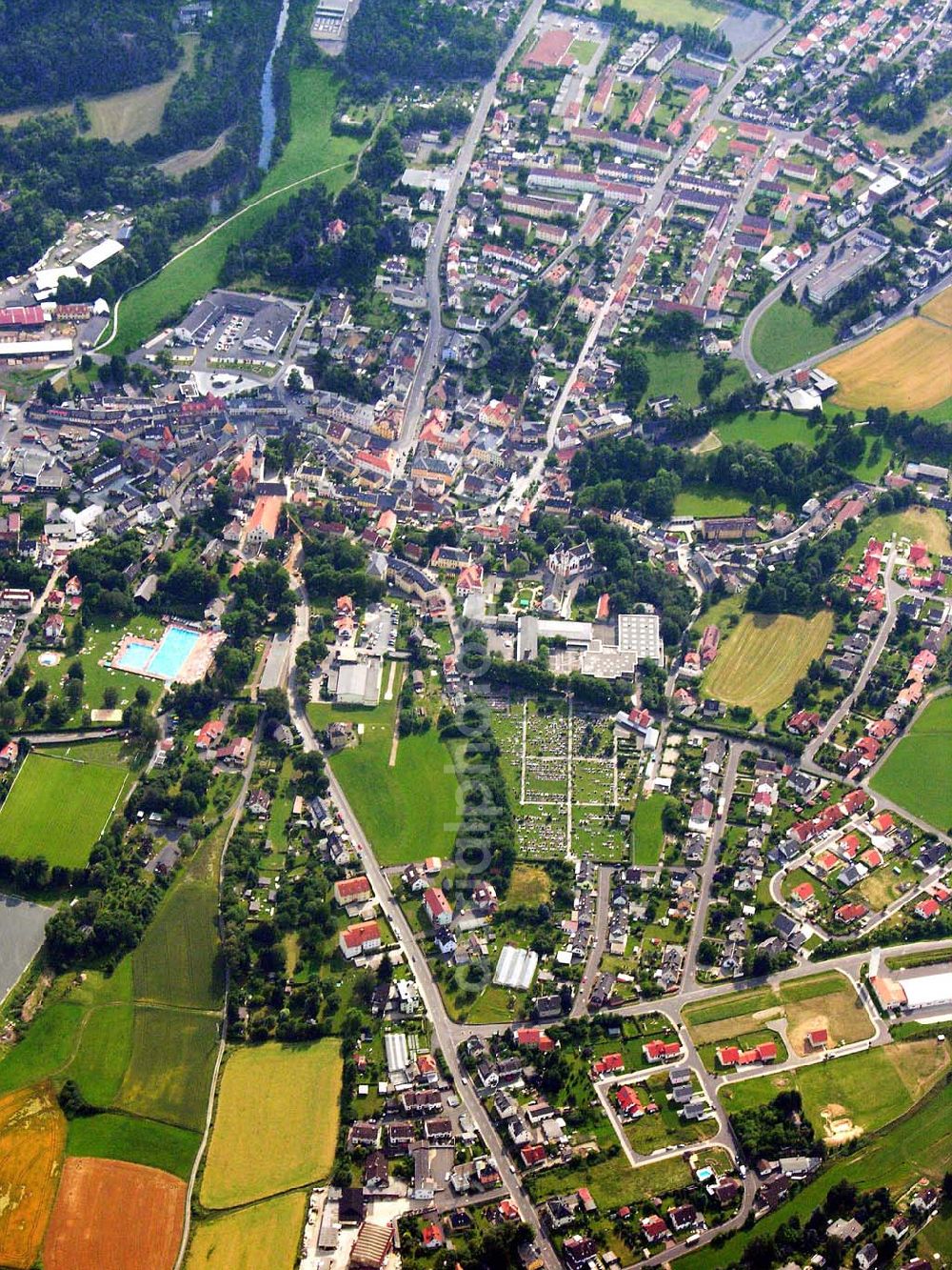 Arzberg (Bayern) from the bird's eye view: Blick auf das Stadtzentrum von Arzberg in Oberfranken