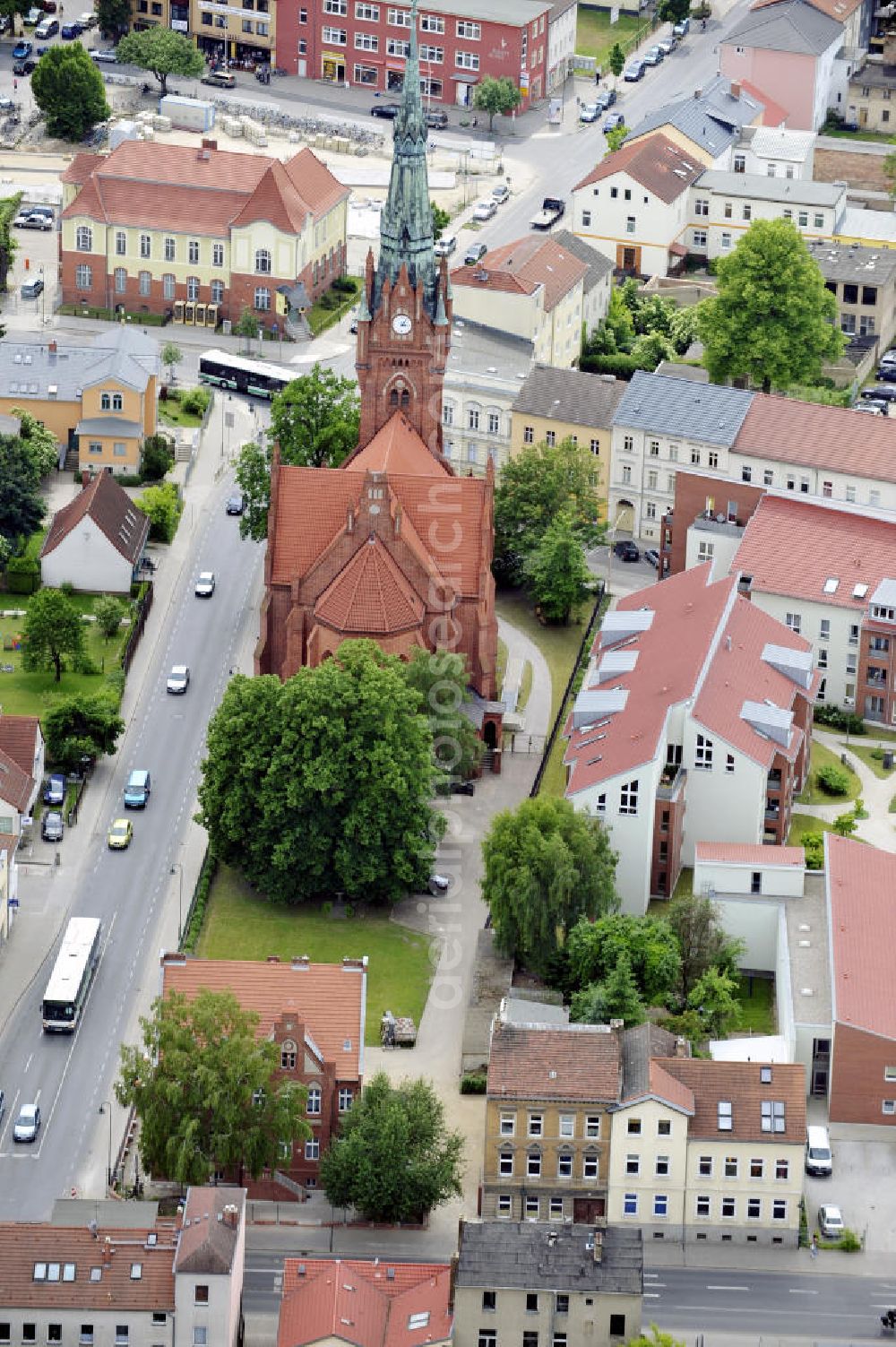 Bernau from above - Blick auf die Innenstadt von Bernau an der Börnicker Straße mit der Herz Jesu Kircheim Hintergrund. View to the inner city of Bernau withe the Herz Jesu church.