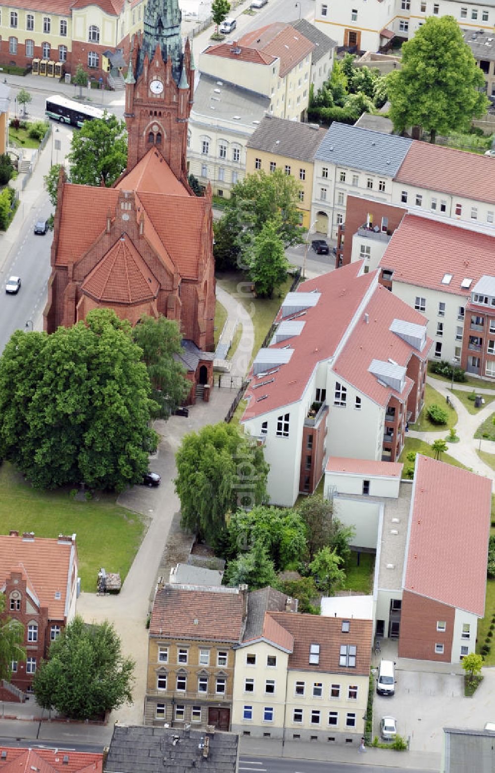 Aerial image Bernau - Blick auf die Innenstadt von Bernau an der Börnicker Straße mit der Herz Jesu Kircheim Hintergrund. View to the inner city of Bernau withe the Herz Jesu church.