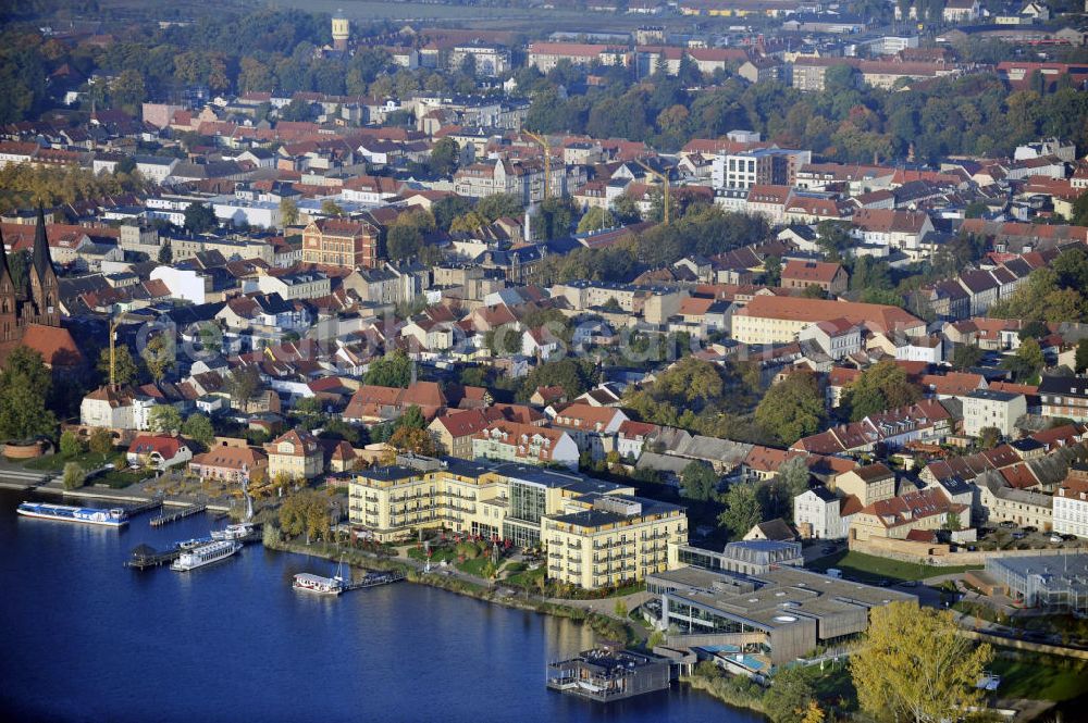 Neuruppin from the bird's eye view: Blick vom Ruppiner See auf die Stadt Neuruppin mit dem Seehotel Fontane. View from the Ruppiner See to the city of Neruppin with the Seeholtel Fontane.