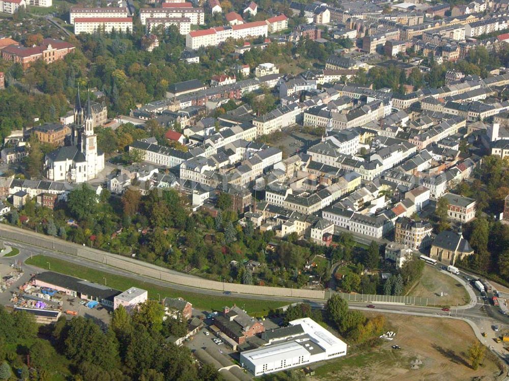 Aerial image Oelsnitz - Die Stadt Oelsnitz (Vogtl) liegt etwa 390 - 460 m über dem Meeresspiegel, ist eine mittlere Industriestadt am Ufer der Weißen Elster gelegen. Im Zentrum befindet sich die St. Jakobikirche (Höhe 73,5m).