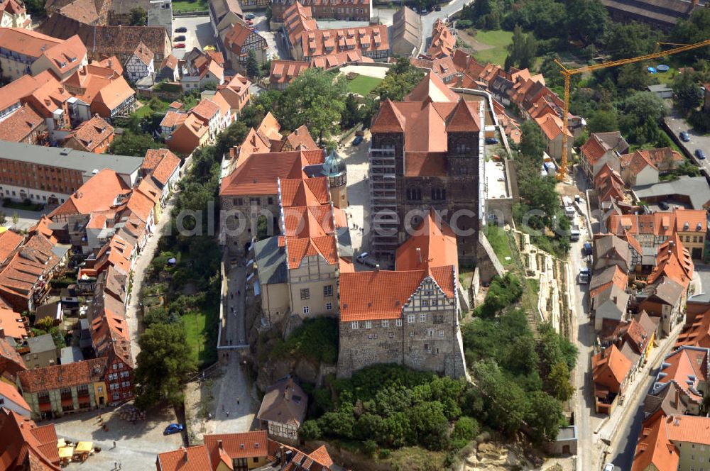 Quedlinburg from above - Blick auf die Stiftskirche St. Servatius in Quedlinburg. Sie zählt heute zu den beseutendsten hochromanischen Bauten Deutschlands. Sie ist Teil der Strasse der Romanik, welche durch Sachsen-Anhalt führt.