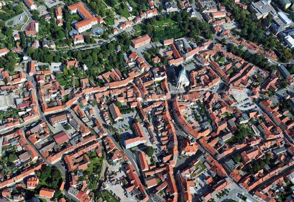 Bad Langensalza from the bird's eye view: Stadtansicht auf die Altstadt von Bad Langensalza um den Bereich der Marktkirche St. Bonifacius. Townscape of the historic district of Bad Langensalza around the area of the church Marktkirche St. Bonifacii.