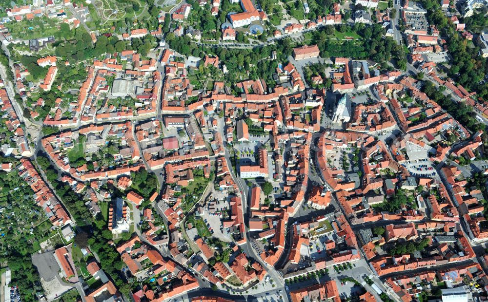 Aerial image Bad Langensalza - Stadtansicht auf die Altstadt von Bad Langensalza um den Bereich der Marktkirche St. Bonifacius. Townscape of the historic district of Bad Langensalza around the area of the church Marktkirche St. Bonifacii.