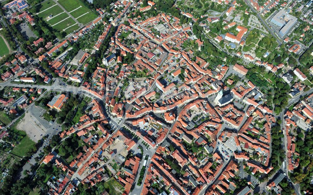 Bad Langensalza from above - Stadtansicht auf die Altstadt von Bad Langensalza um den Bereich der Marktkirche St. Bonifacius. Townscape of the historic district of Bad Langensalza around the area of the church Marktkirche St. Bonifacii.