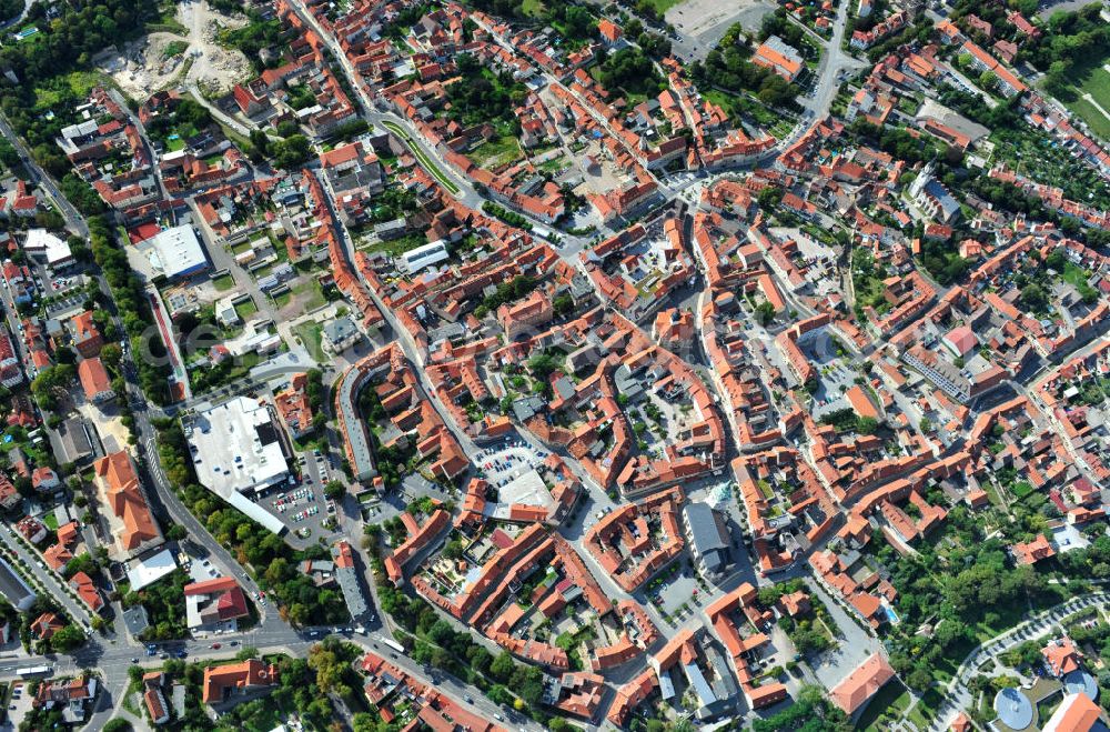 Aerial photograph Bad Langensalza - Stadtansicht auf die Altstadt von Bad Langensalza um den Bereich der Marktkirche St. Bonifacius. Townscape of the historic district of Bad Langensalza around the area of the church Marktkirche St. Bonifacii.