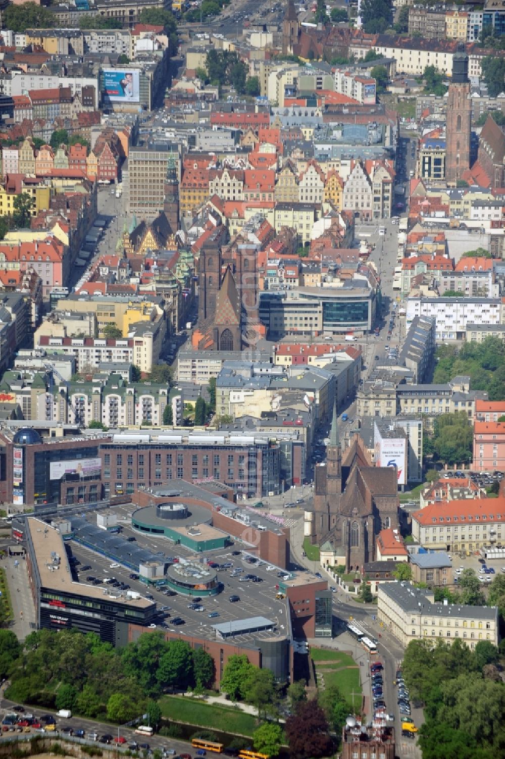 Aerial photograph Wroc?aw / Breslau - The Galeria Dominikanska is a shopping mall in the city center of Wroclaw in Poland