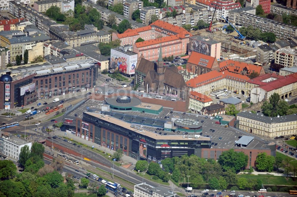 Wroc?aw / Breslau from the bird's eye view: The Galeria Dominikanska is a shopping mall in the city center of Wroclaw in Poland