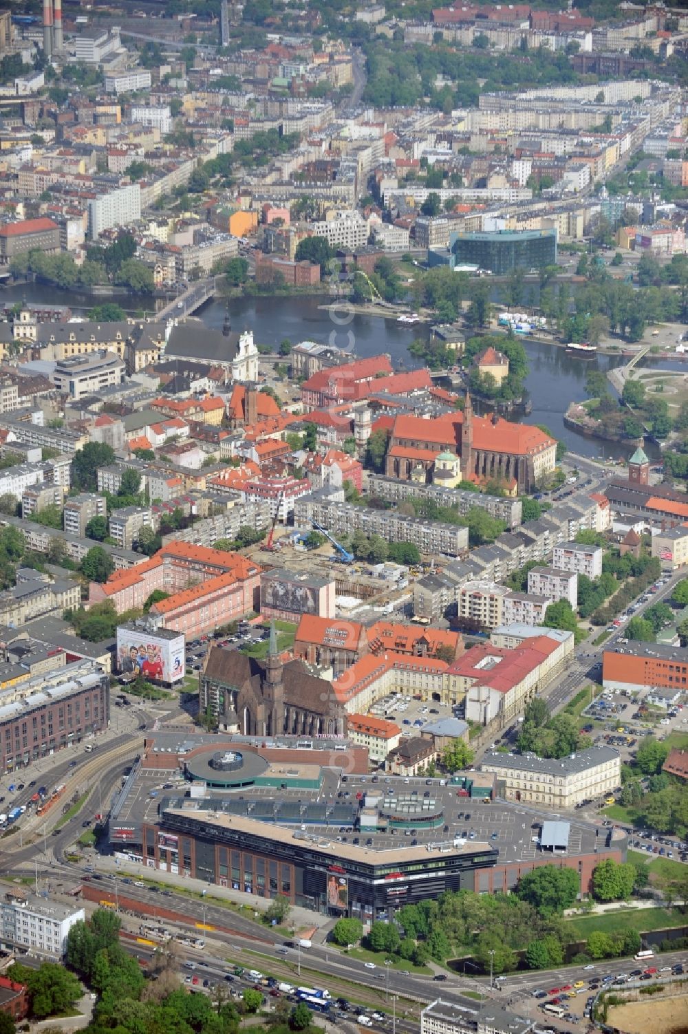 Aerial photograph Wroc?aw / Breslau - The Galeria Dominikanska is a shopping mall in the city center of Wroclaw in Poland