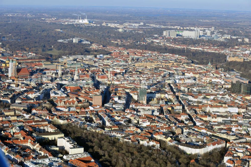 München from above - View of the Munich city center in the downtown area: Church of St. Mary at the Marienplatz, New Town Hall, St. Peter's Church St Peter's Square