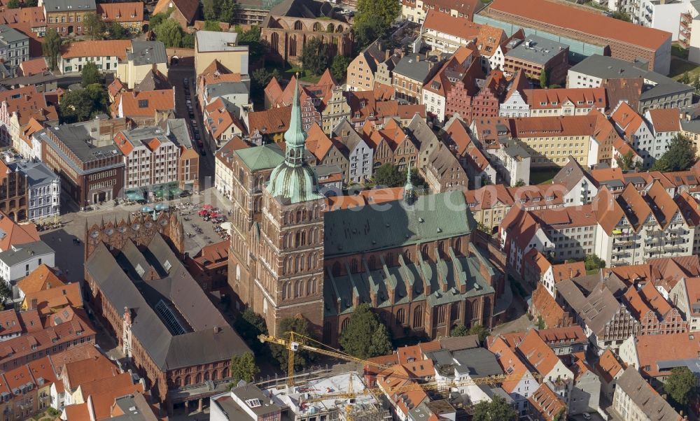 Aerial image Stralsund - The St. Nicholas Church at the Old Market in Stralsund in Mecklenburg-Western Pomerania